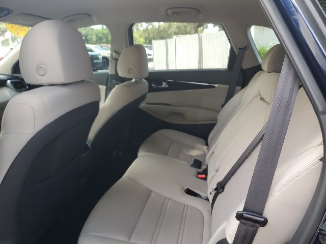 Used 2020 Kia Sorento S FWD image 14