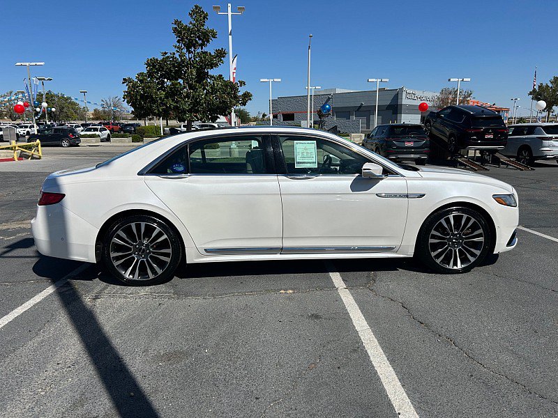 Used 2018 Lincoln Continental Reserve AWD/4WD image 4