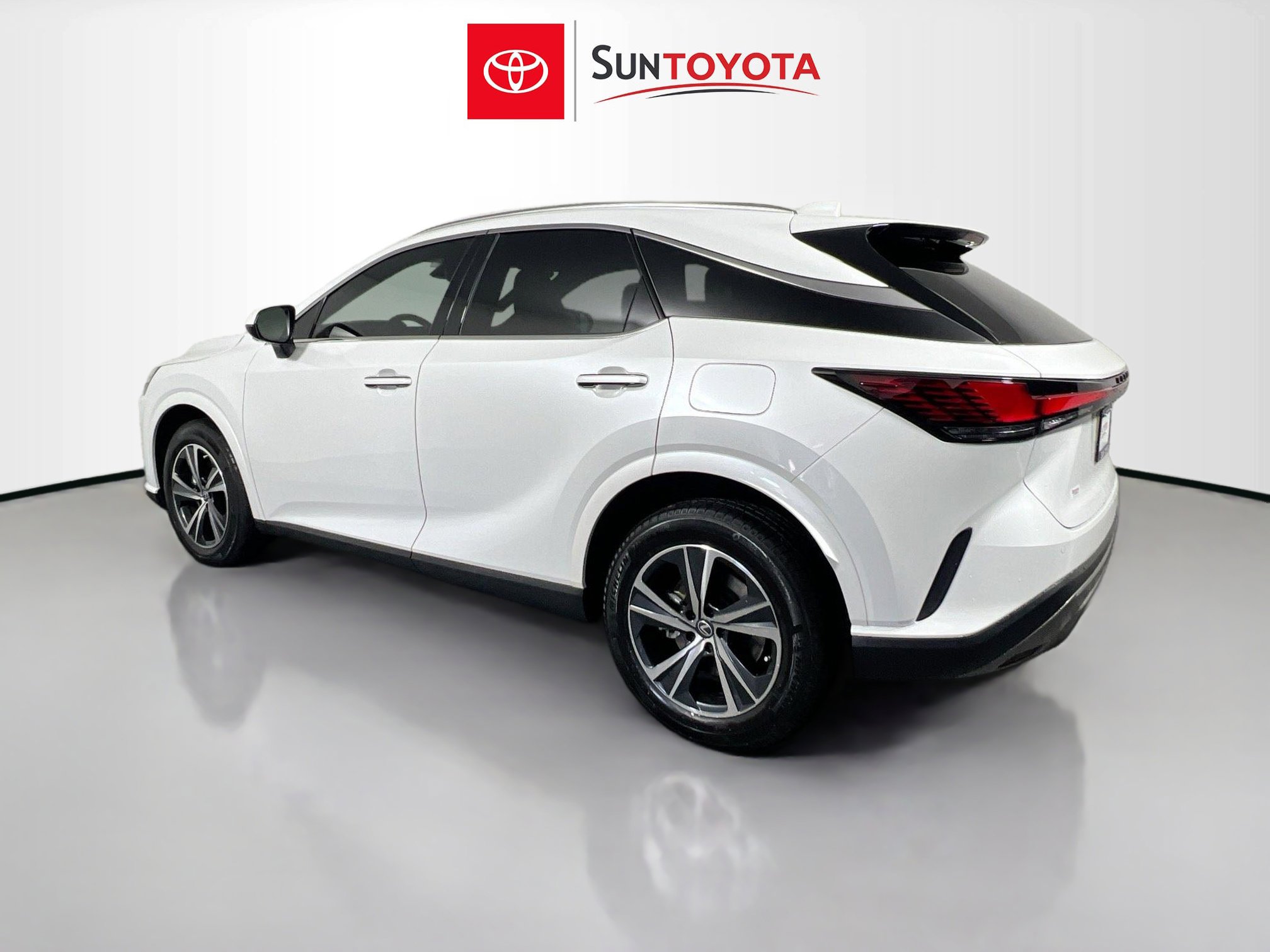 Used 2026 Lexus RX 350h w/ Convenience Package image 6