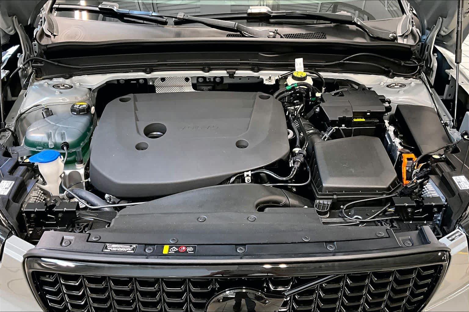 New 2026 Volvo XC40 B5 Ultra w/ Protection Package Premier AWD/4WD image 14
