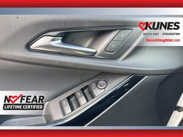 Used 2025 Chevrolet Equinox LT image 29