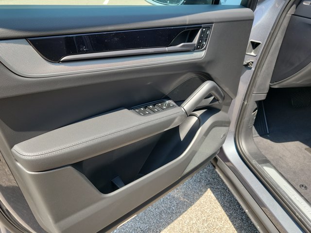 New 2026 Porsche Cayenne AWD/4WD image 25