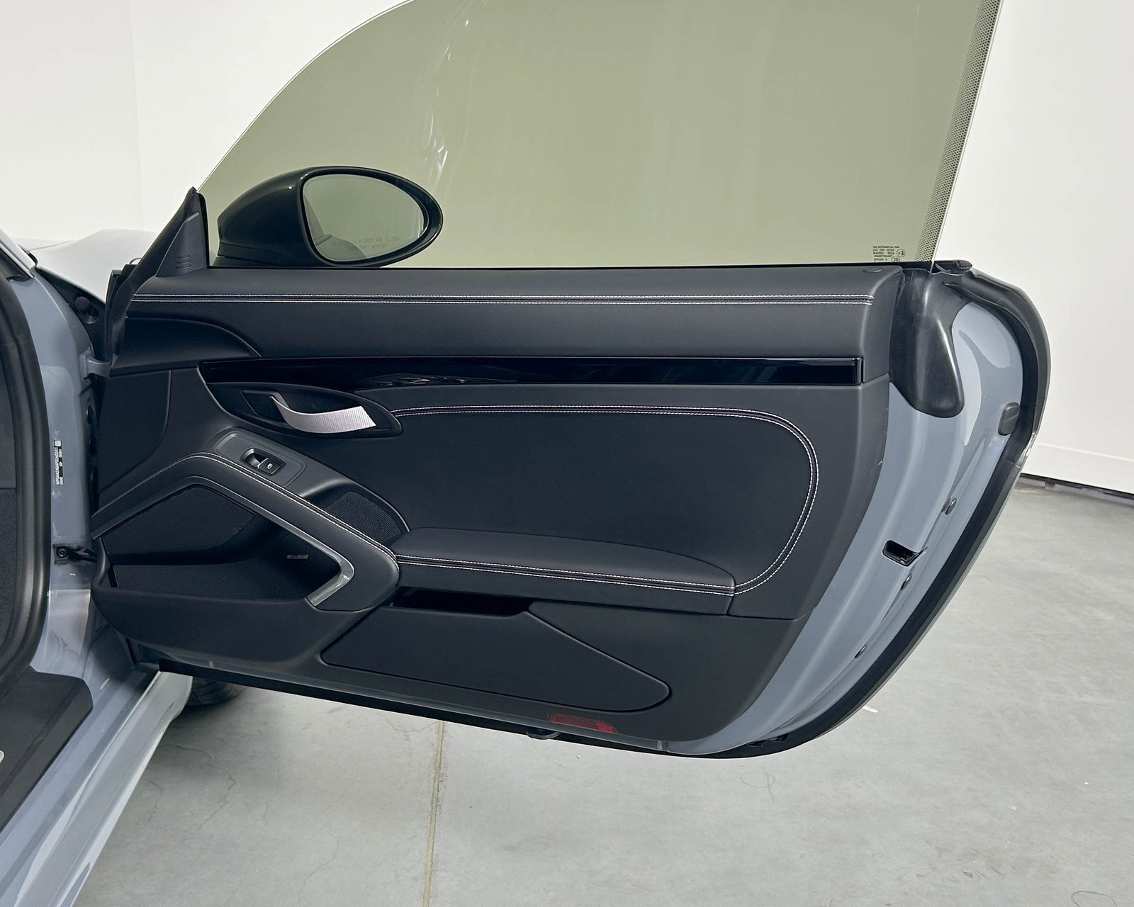 Used 2023 Porsche 718 Cayman image 27