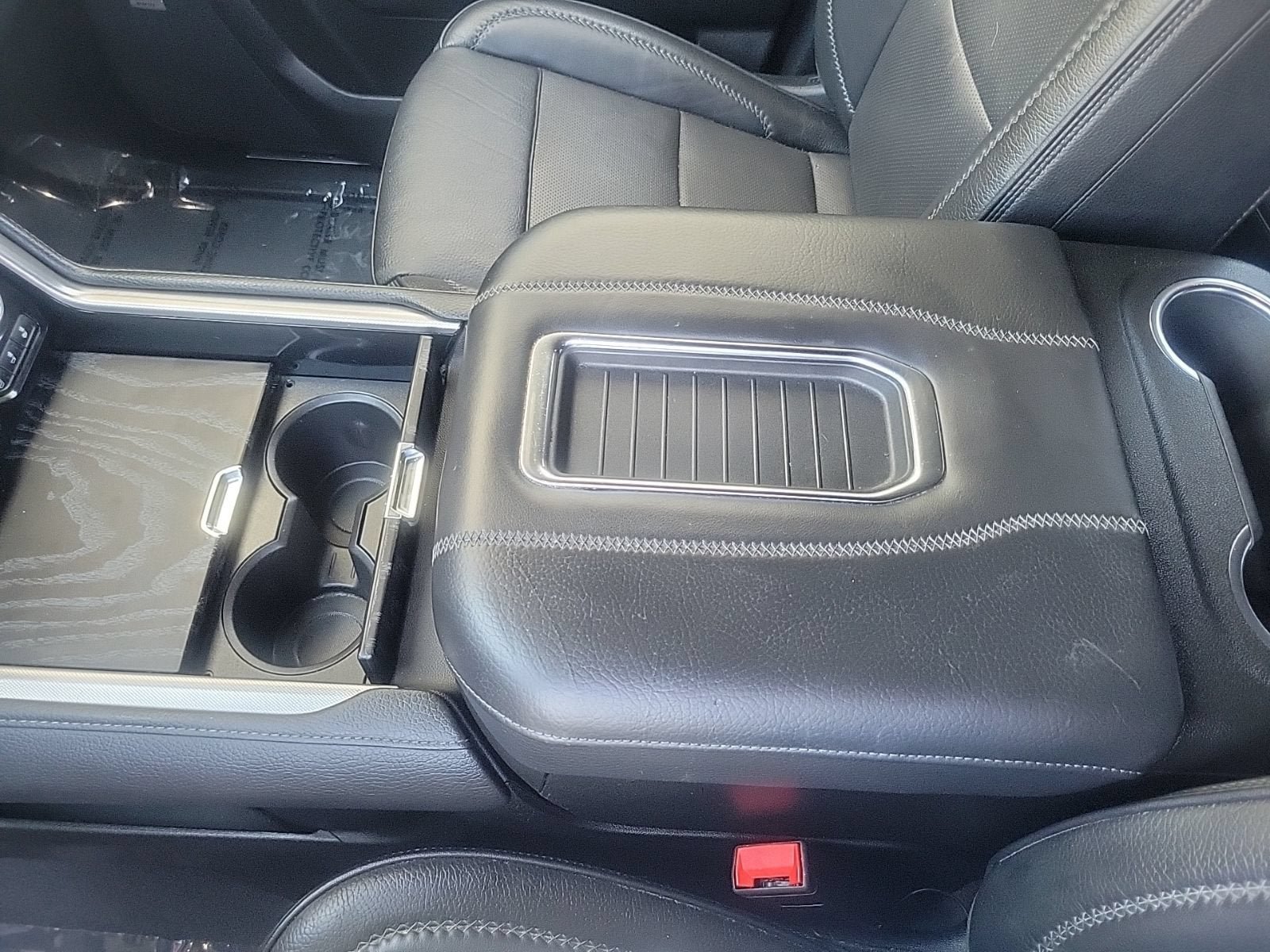 Used 2023 GMC Yukon Denali AWD/4WD image 25