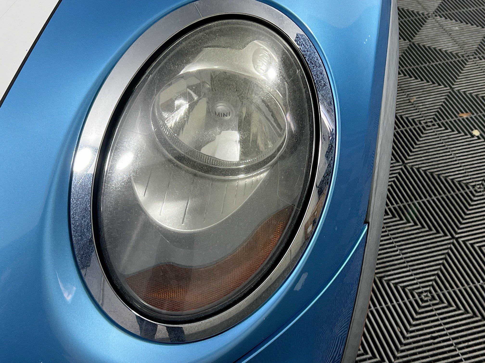 Used 2015 MINI Cooper 4-Door Hardtop FWD image 11