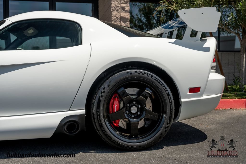 Used 2009 Dodge Viper ACR RWD image 32