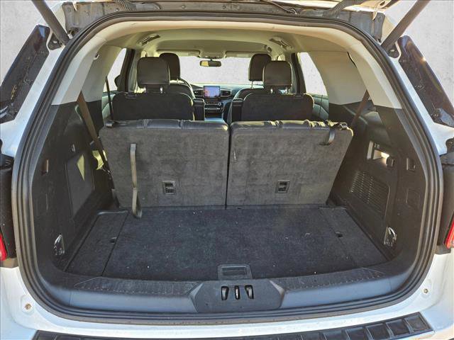Used 2023 Ford Explorer Limited image 6