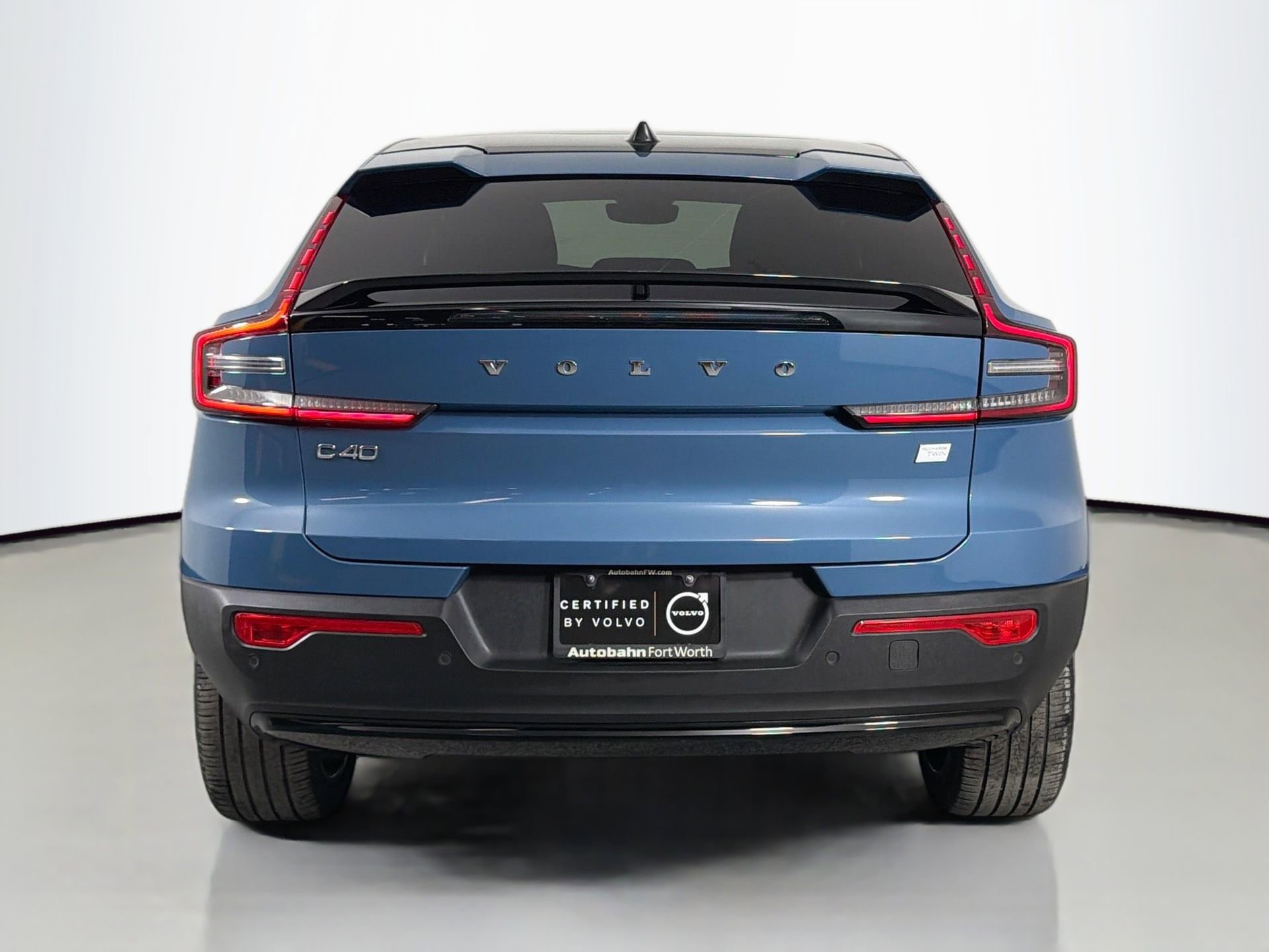 Certified 2023 Volvo C40 P8 Recharge Ultimate w/ Protection Package Premier AWD/4WD image 7