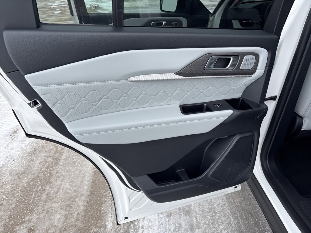 New 2025 Ford Explorer Platinum w/ Ultimate Package image 28