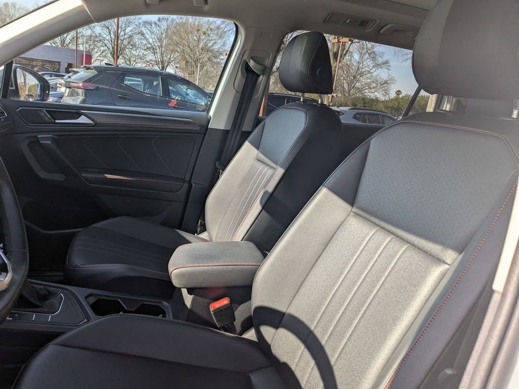 Used 2024 Volkswagen Tiguan Wolfsburg Edition image 22