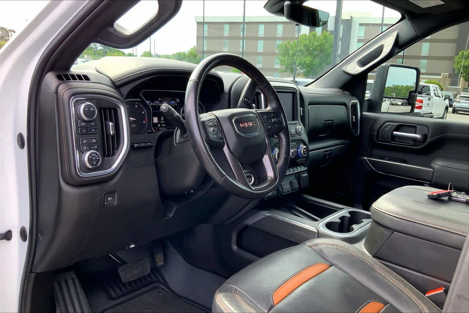 Used 2023 GMC Sierra 2500 AT4 w/ AT4 Premium Plus Package AWD/4WD image 17