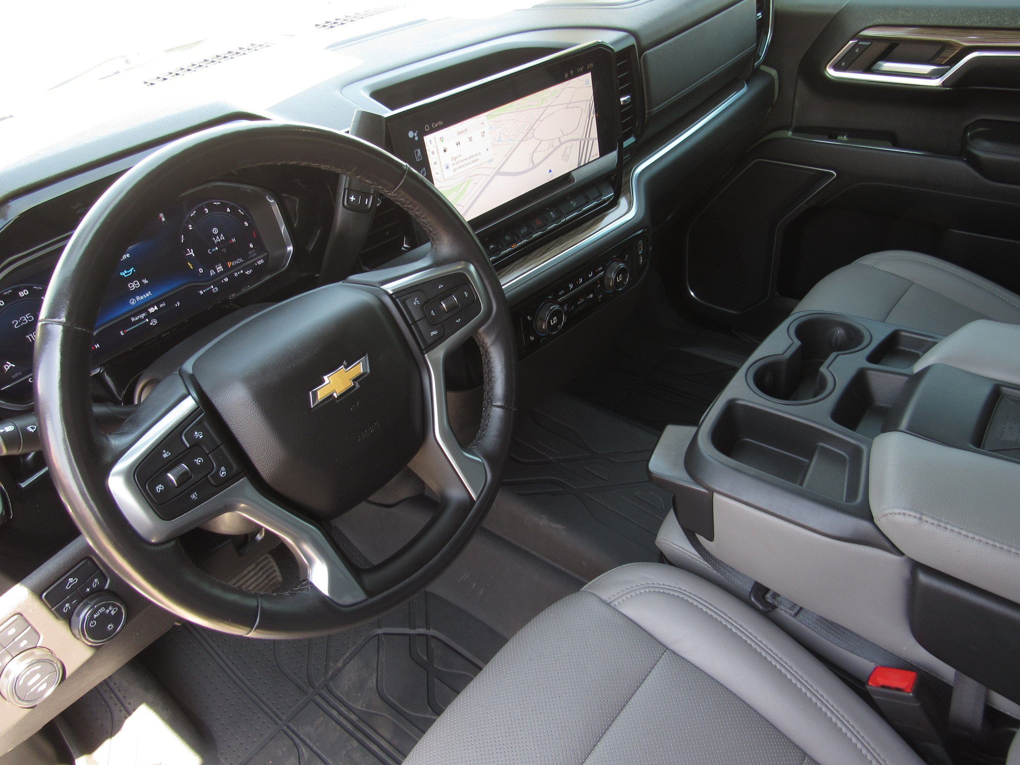 Used 2022 Chevrolet Silverado 1500 LT w/ Z71 Off-Road Package AWD/4WD image 15