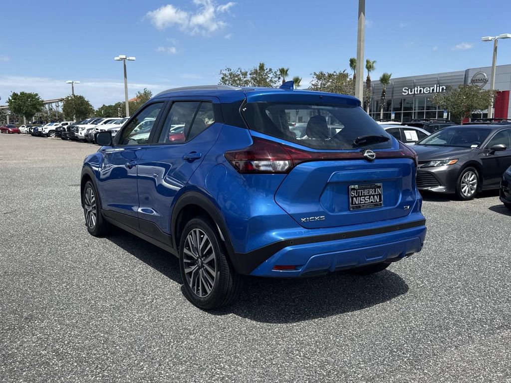 Used 2022 Nissan Kicks SV FWD image 6