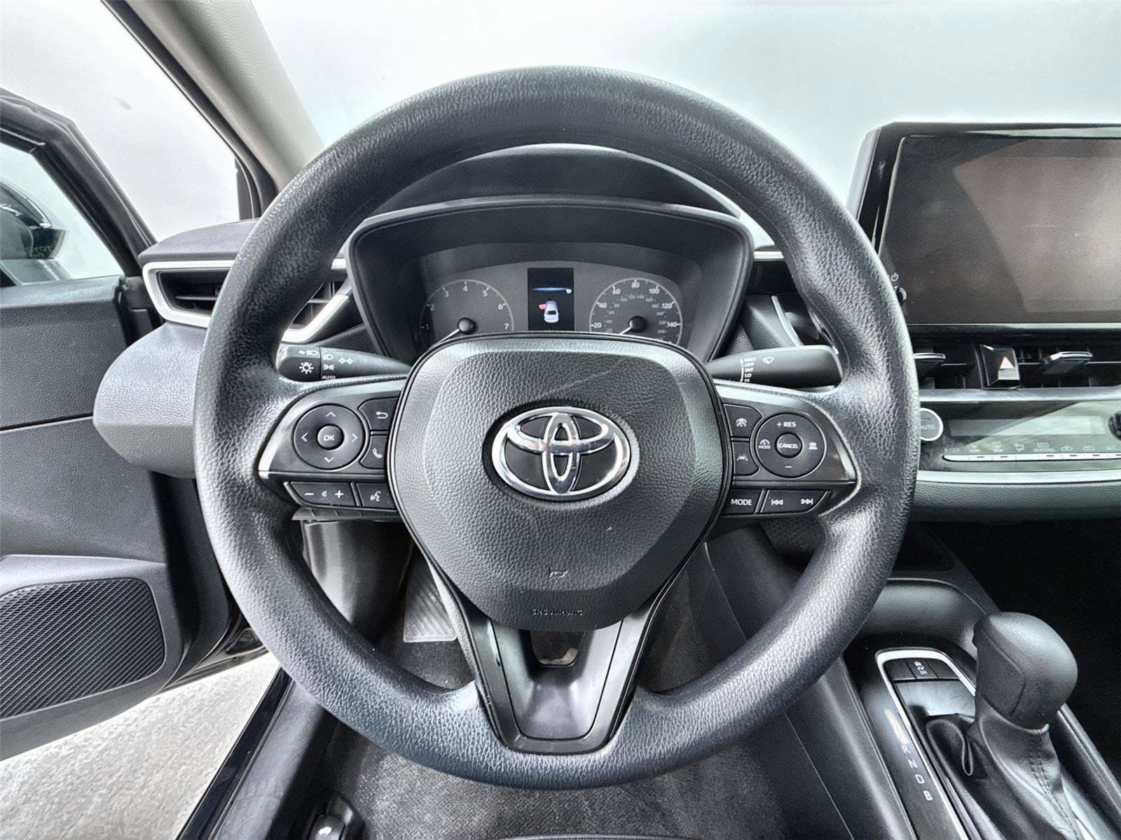 Used 2024 Toyota Corolla LE FWD image 18
