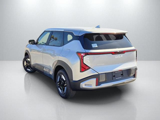 New 2027 Kia Seltos LX FWD image 7