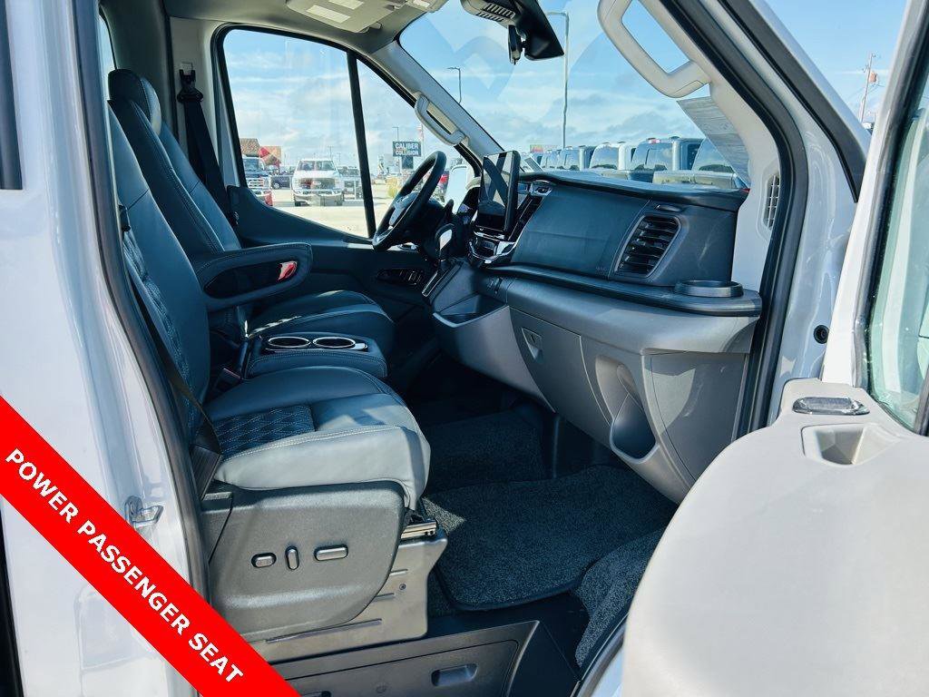 New 2025 Ford Transit 250 148 Medium Roof Extended AWD image 33