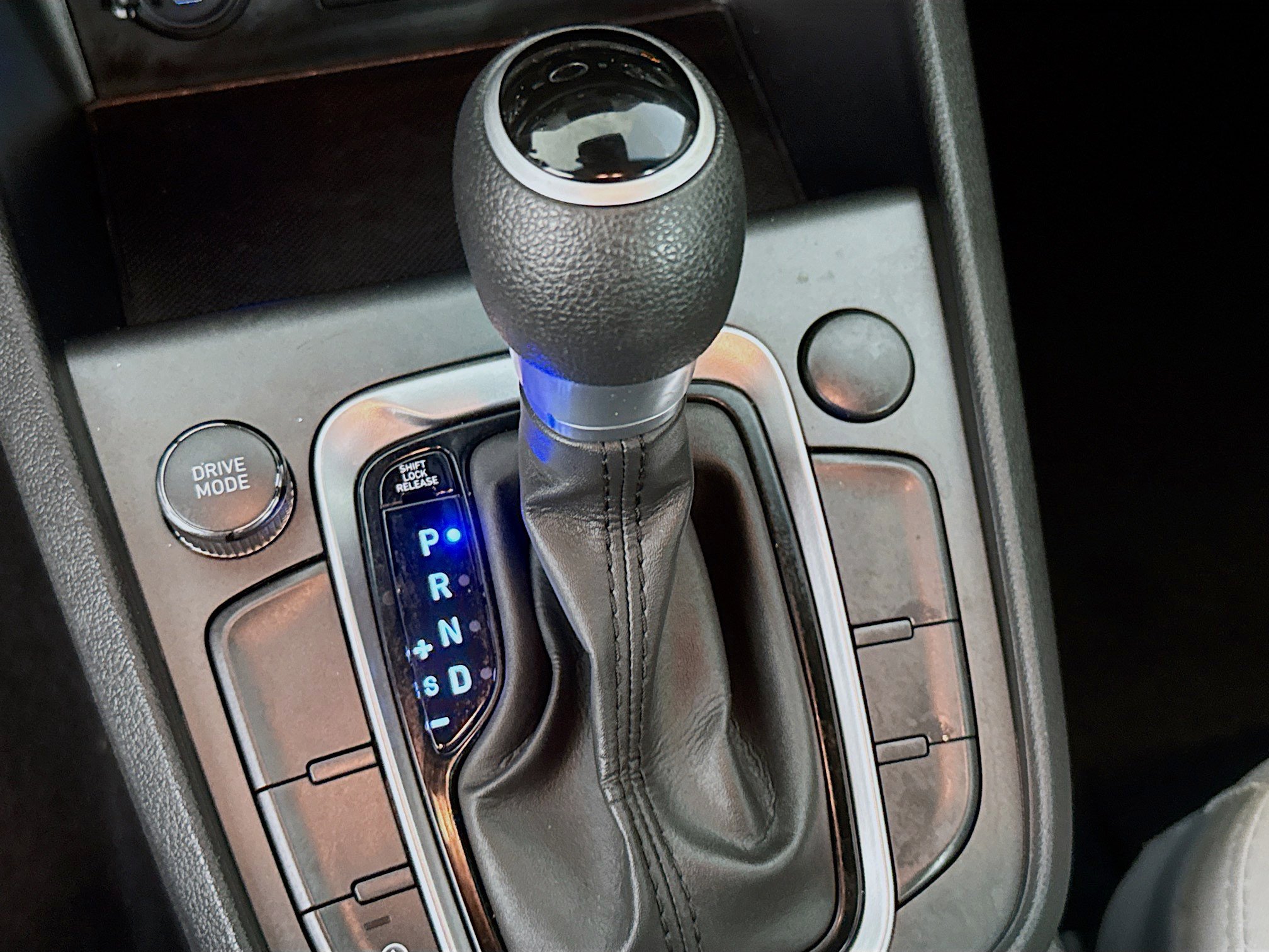 Used 2022 Hyundai Kona SEL image 19