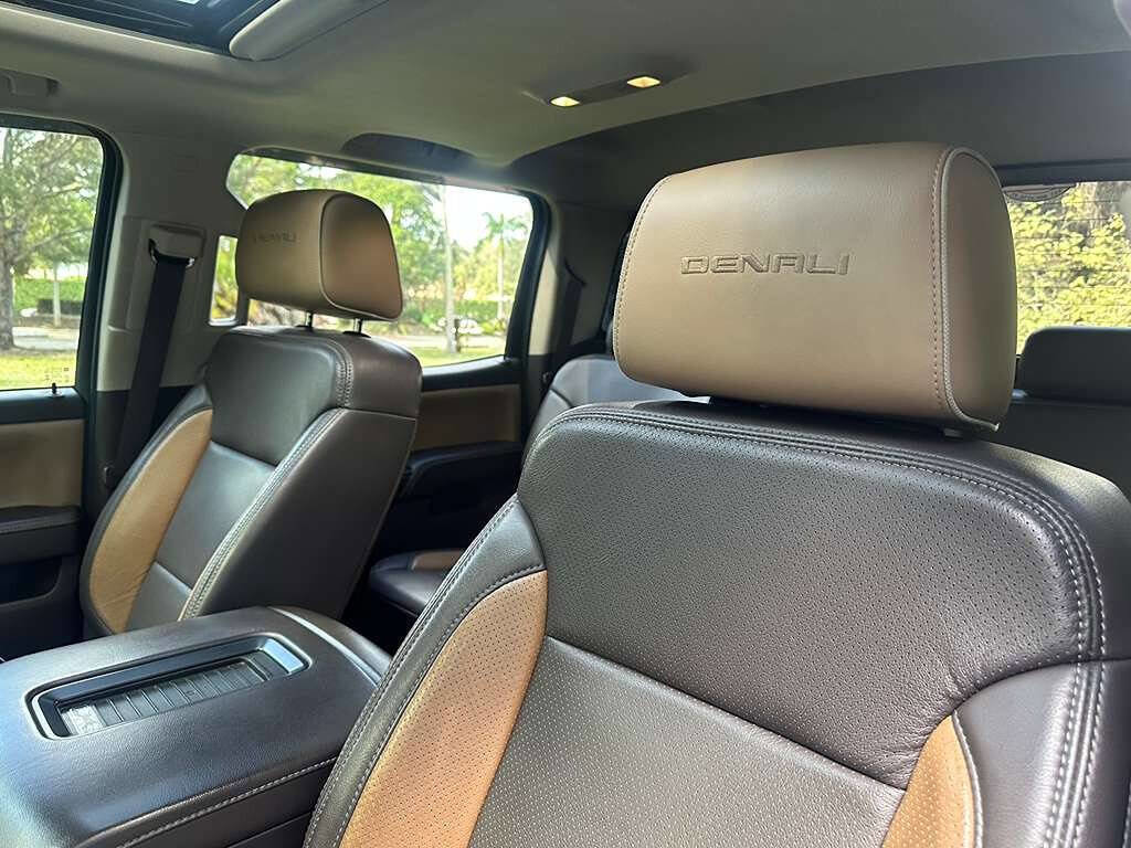 Used 2017 GMC Sierra 2500 Denali w/ Duramax Plus Package AWD/4WD image 10