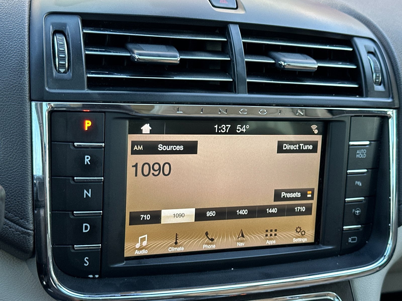 Used 2017 Lincoln Continental Reserve w/ Technology Package image 17