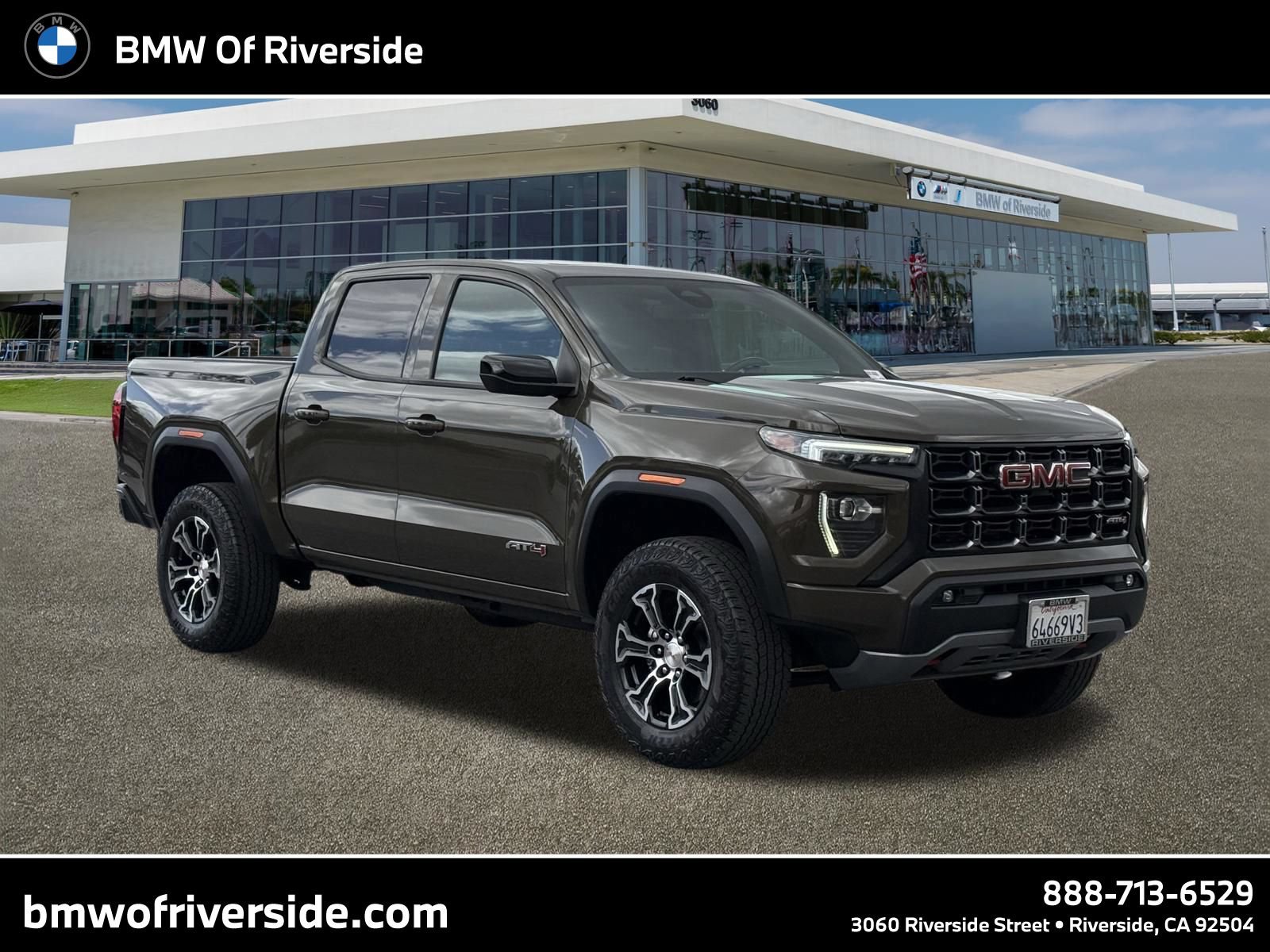 Used 2023 GMC Canyon AT4 w/ AT4 Premium Package AWD/4WD image 1