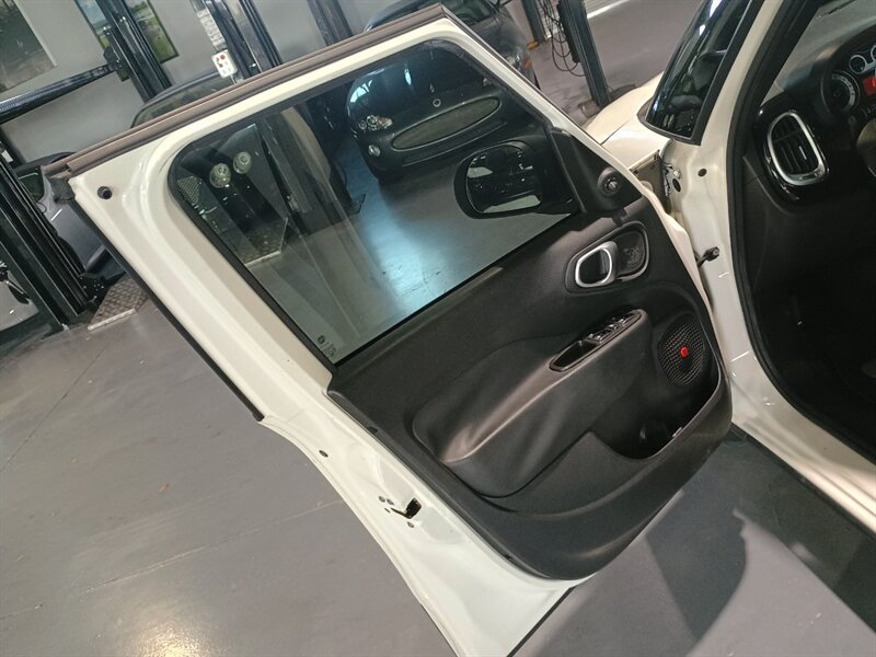 Used 2015 FIAT 500L Trekking FWD image 11