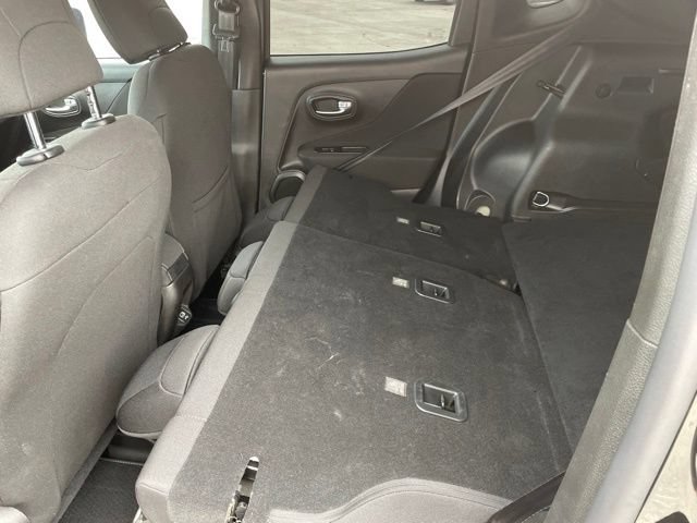 Used 2021 Jeep Renegade Latitude AWD/4WD image 58