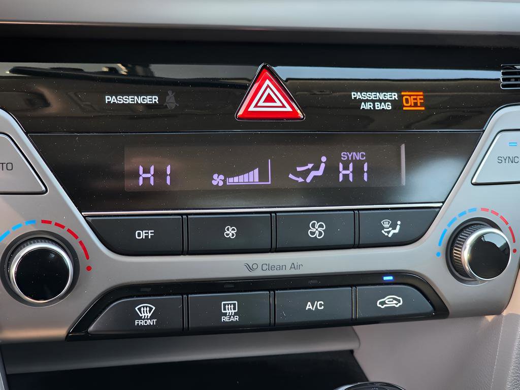 Used 2017 Hyundai Elantra Limited w/ Limited Tech Package 04 image 32