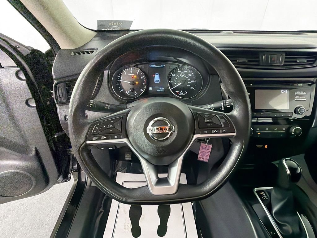 Used 2017 Nissan Rogue S FWD image 11
