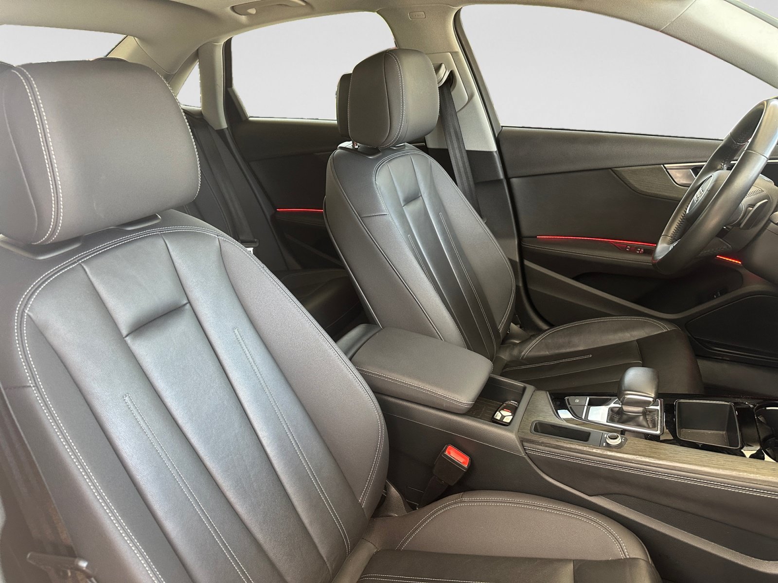 Used 2020 Audi A4 2.0T Premium Plus w/ Premium Plus Package FWD image 16