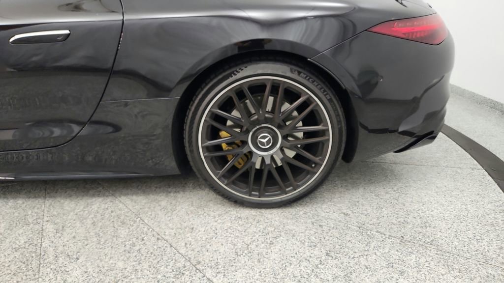 Used 2023 Mercedes-Benz SL 63 AMG 4MATIC image 13