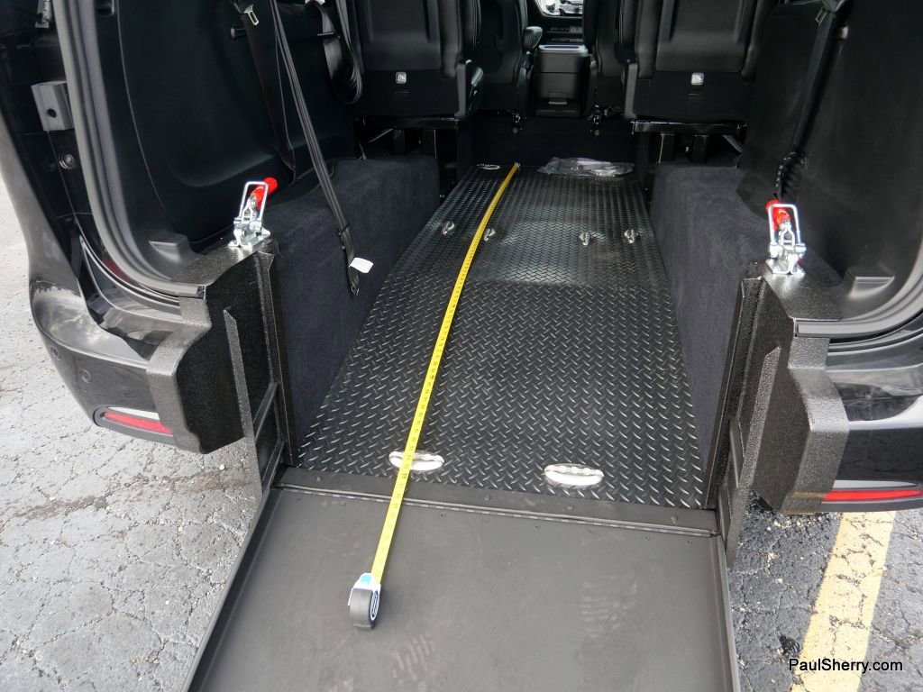 New 2025 Chrysler Voyager LX image 13