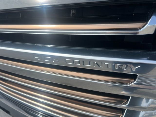 Used 2024 Chevrolet Tahoe High Country w/ Advanced Technology Package image 9