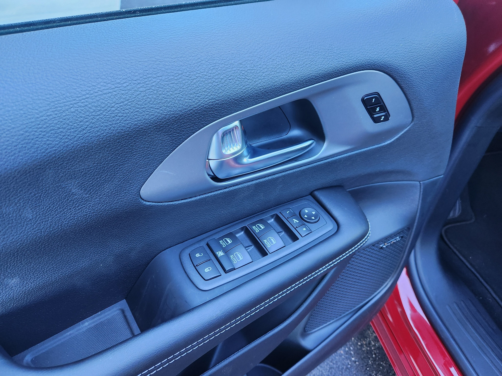 New 2027 Chrysler Pacifica Limited FWD image 17