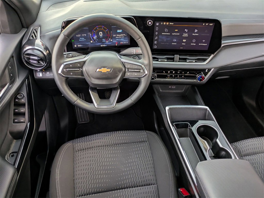 Used 2025 Chevrolet Equinox LT image 25