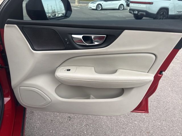 Used 2021 Volvo S60 T5 Momentum image 19