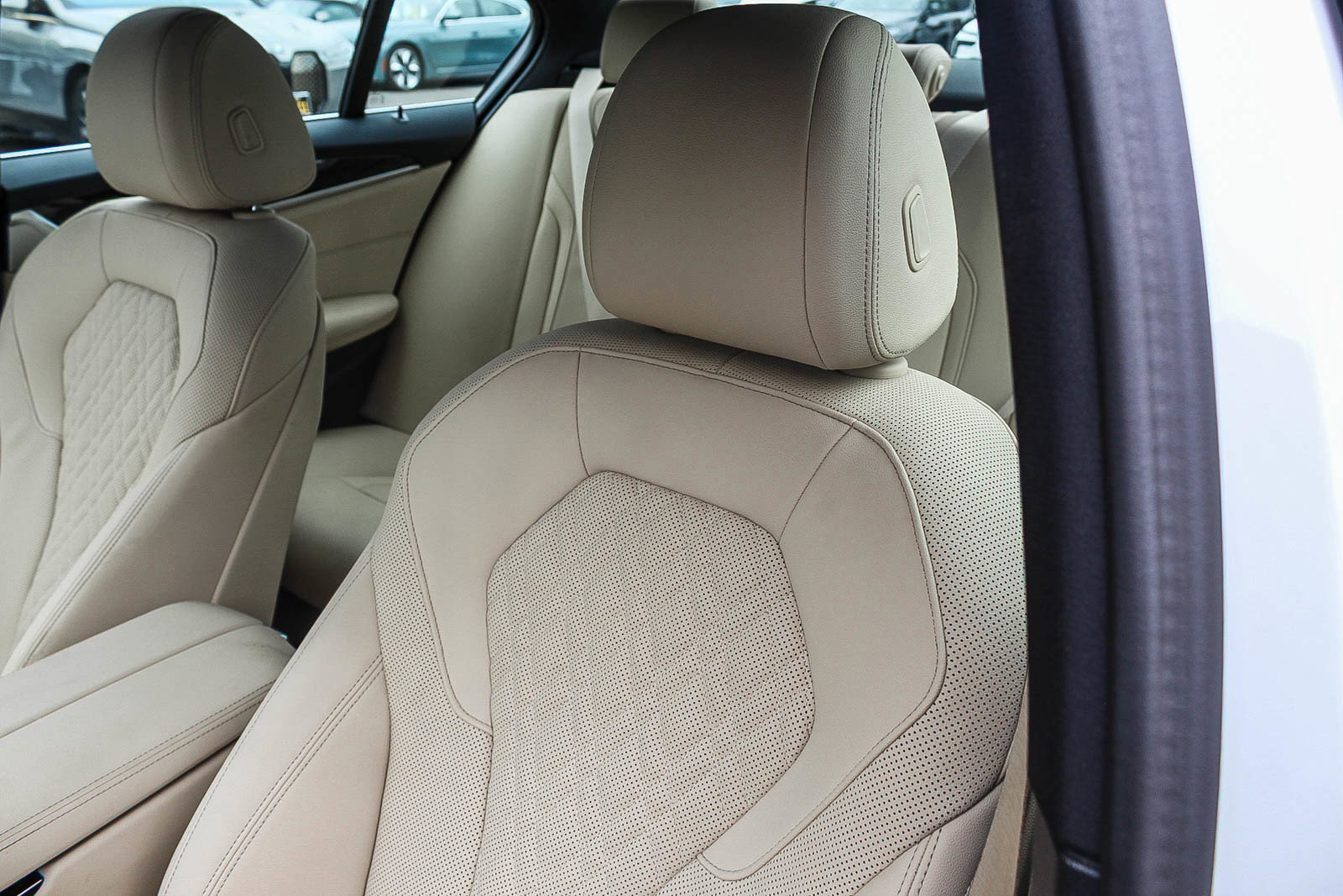 Certified 2023 BMW 530i w/ Premium Package image 25