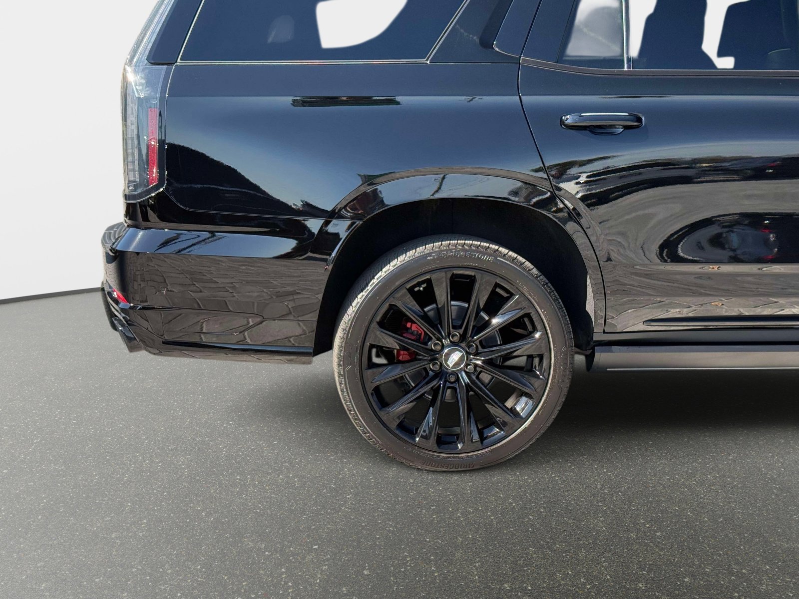 Used 2026 Cadillac Escalade V w/ LPO, ONYX Package image 21