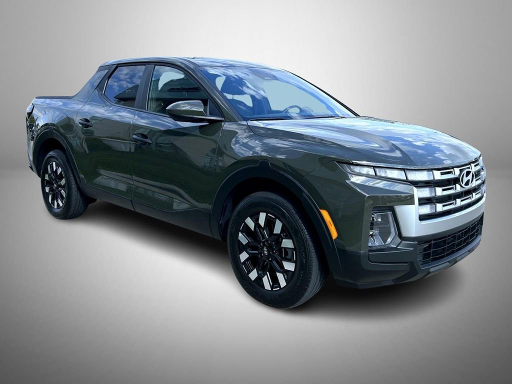 Used 2025 Hyundai Santa Cruz SE AWD/4WD image 3