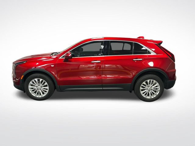 Certified 2024 Cadillac XT4 Luxury w/ Cold Weather Package FWD image 2