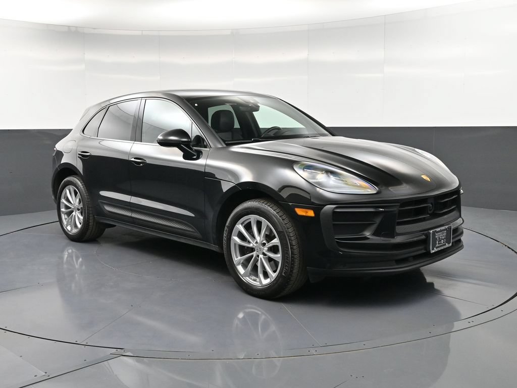 Certified 2023 Porsche Macan Turbo AWD/4WD image 10