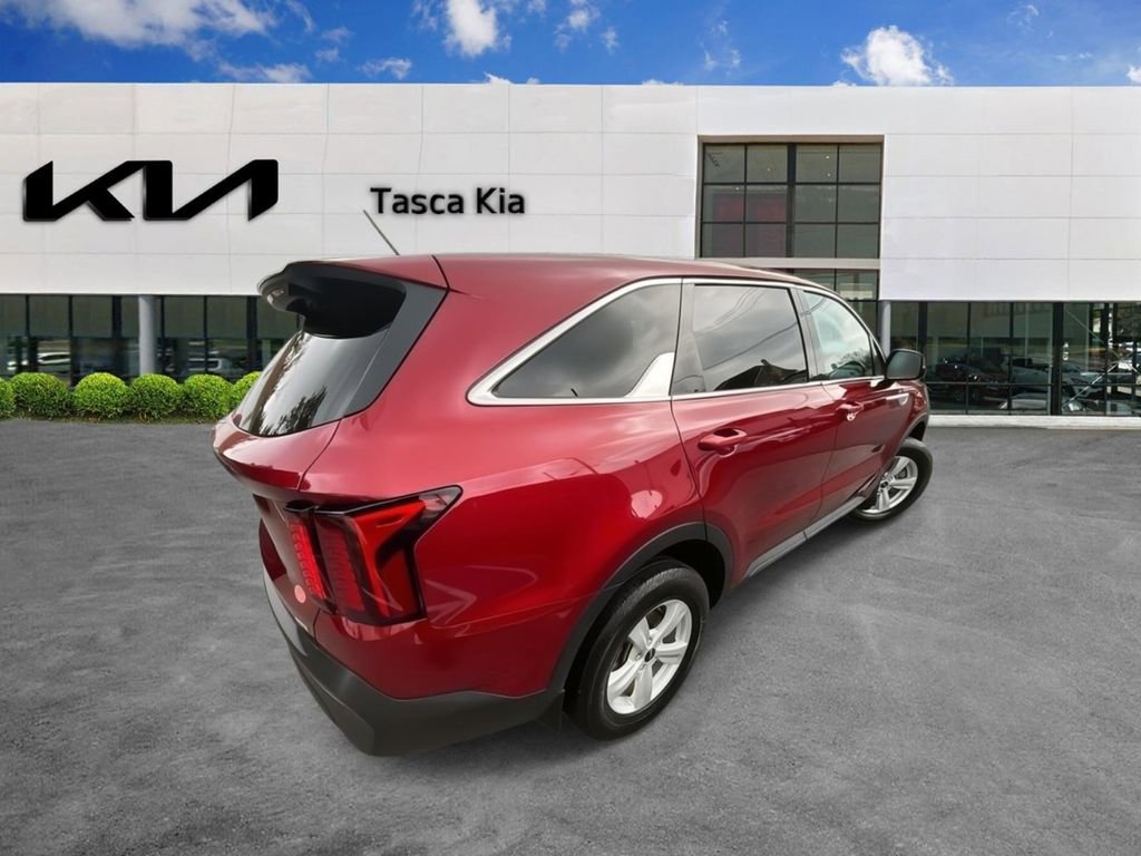 Used 2023 Kia Sorento LX image 6