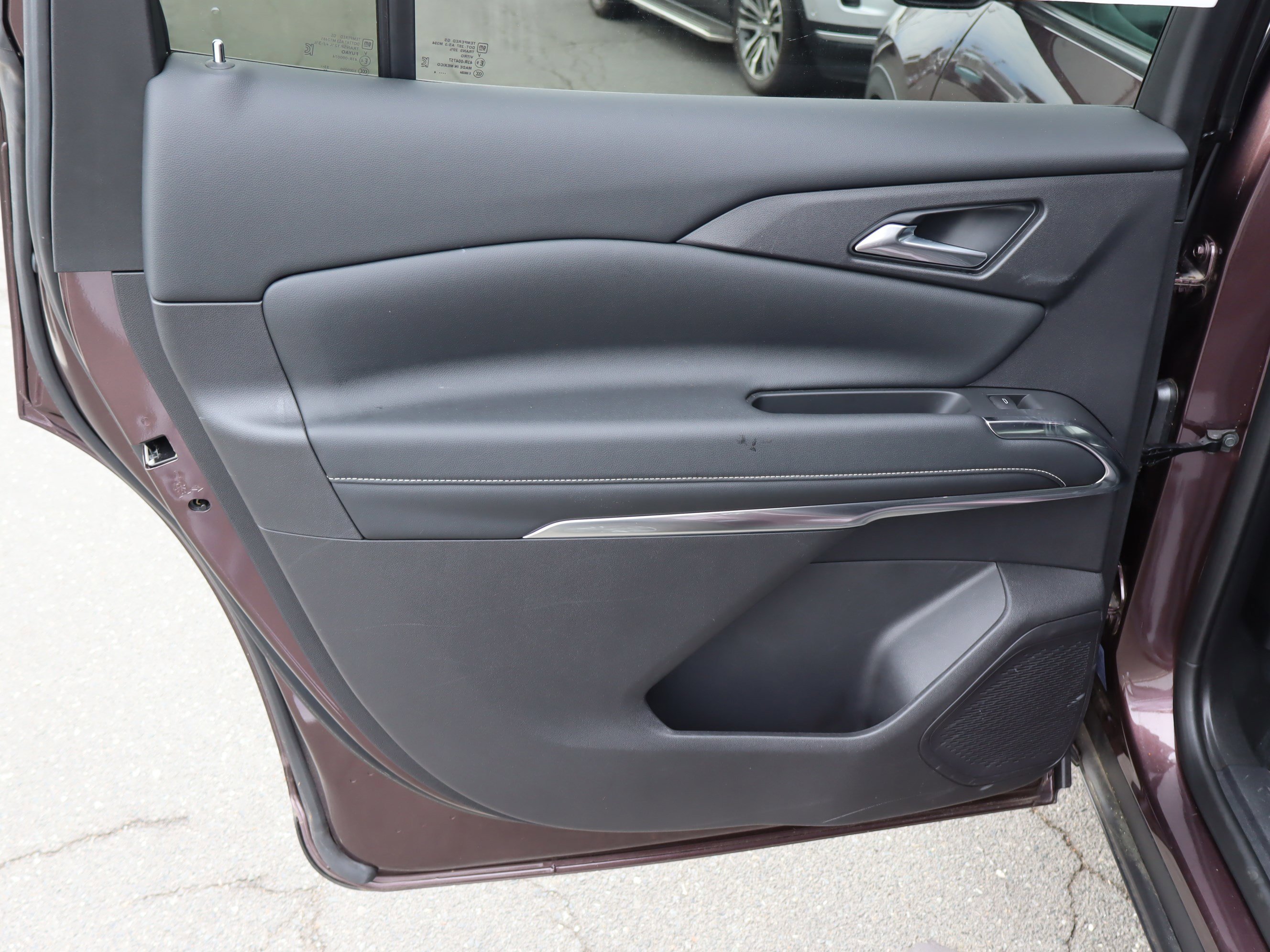 Certified 2024 Chevrolet Traverse LT FWD image 31