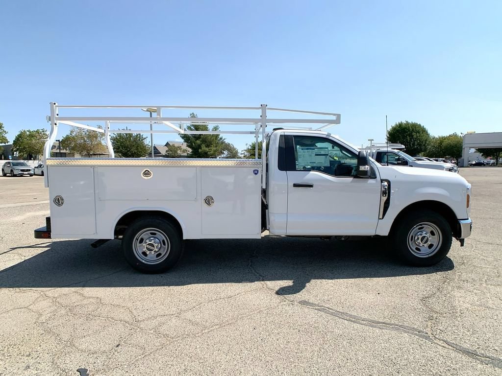 New 2025 Ford F350 XL w/ XL Chrome Package RWD image 9