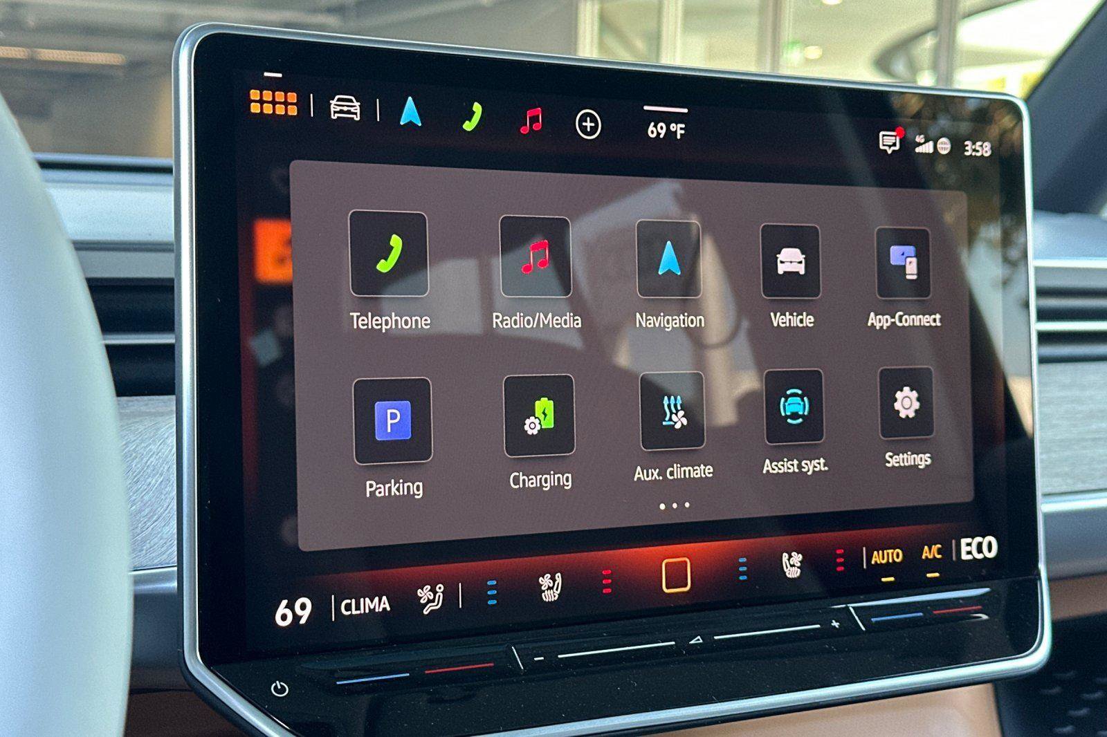 New 2025 Volkswagen ID. Buzz Pro S Plus image 19