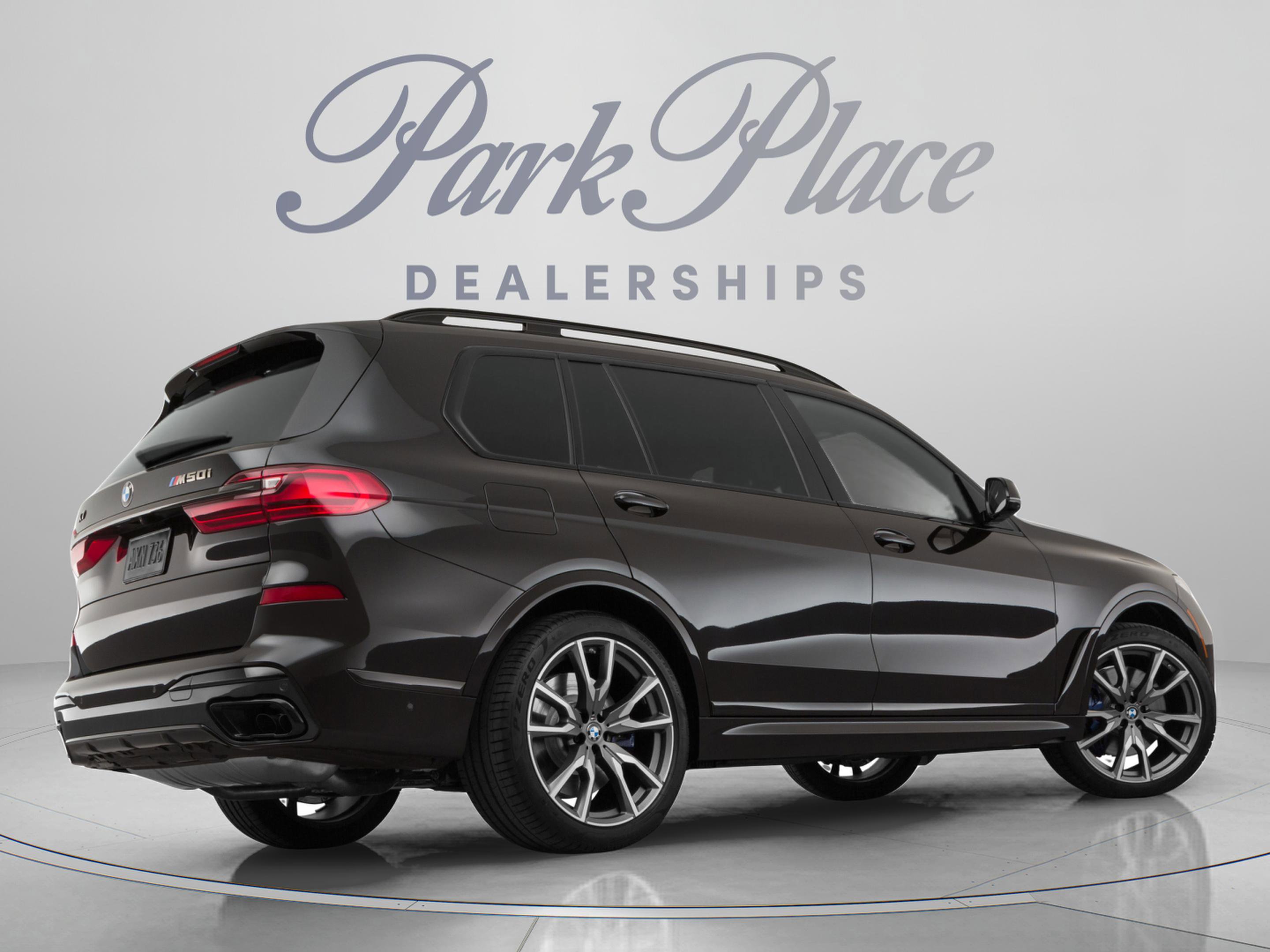 Used 2022 BMW X7 M50i w/ Dynamic Handling Package AWD/4WD image 5