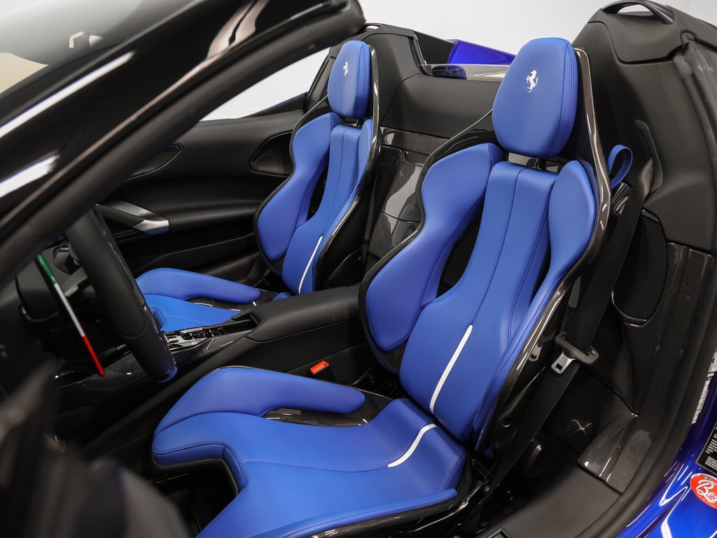 Used 2023 Ferrari SF90 Spider image 3