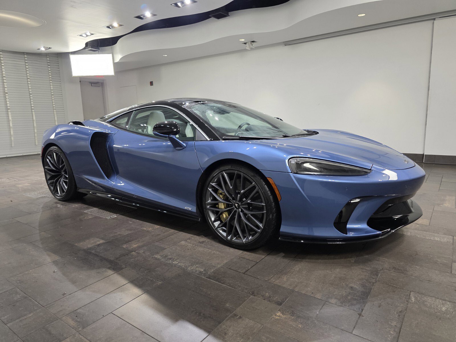 New 2026 McLaren GTS RWD image 23