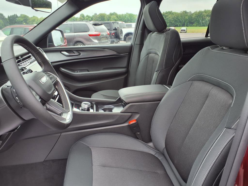 New 2025 Jeep Grand Cherokee Laredo X image 14