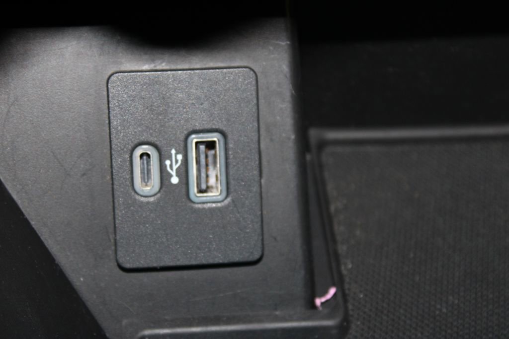 Used 2021 Ford F150 Lariat w/ Equipment Group 502A High image 46