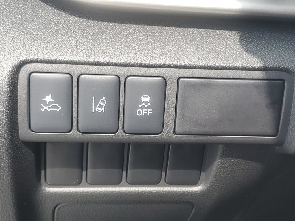 New 2026 Mitsubishi Eclipse Cross LE AWD/4WD image 30